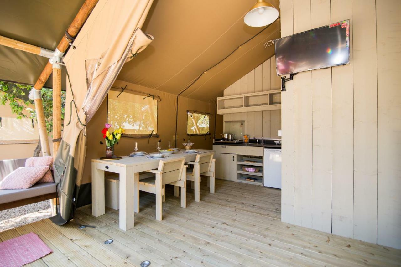 Glamping Beach Soline Биоград-на-Мору Экстерьер фото